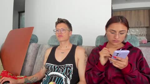 A Sexy Couple online show from 4, 12, 2024