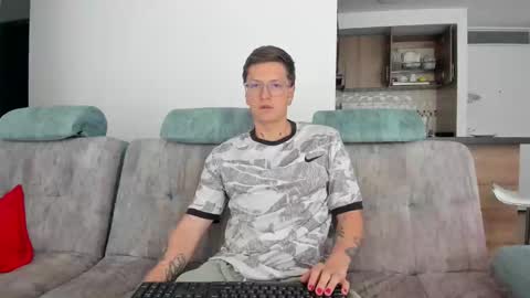 A Sexy Couple online show from 12, 1, 2025