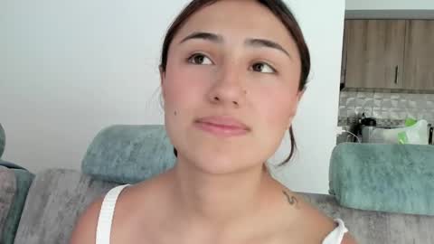 A Sexy Couple online show from 6, 3, 2025