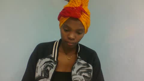 Snapshot of aadienne chatting on 15, 5, 2026 aadienne online show from 15, 5, 2026