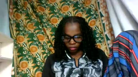 Snapshot of aadienne chatting on 9, 6, 2026 aadienne online show from 9, 6, 2026
