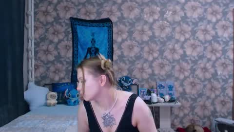 Snapshot of aalicebubble chatting on 1, 2, 2026 Alice online show from 1, 2, 2026