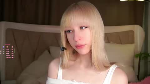 Snapshot of aameow chatting on 1, 10, 2025 Amy online show from 1, 10, 2025