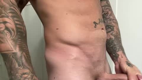 Snapshot of aaron846576 chatting on 14, 10, 2025 Canadashung online show from 14, 10, 2025