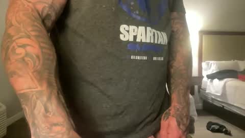 Snapshot of aaron846576 chatting on 11, 11, 2025 Canadashung online show from 11, 11, 2025