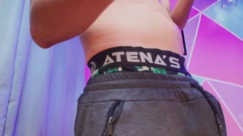 Aaron y Antonella online show from 19, 4, 2026