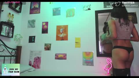 Aaron  online show from 28, 9, 2025