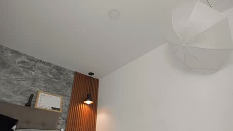 Aaron Ezequiel online show from 7, 1, 2025