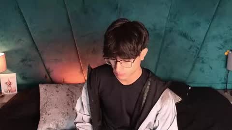 Aaron Ezequiel online show from 2, 5, 2026