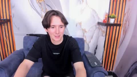 Aaron online show from 26, 11, 2025