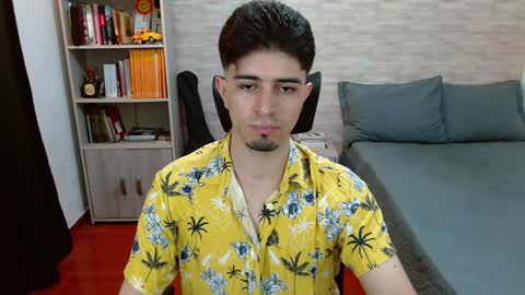 Snapshot of aaron_paul_ chatting on 1, 12, 2024 Aaron online show from 1, 12, 2024