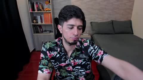 Snapshot of aaron_paul_ chatting on 18, 12, 2024 Aaron online show from 18, 12, 2024