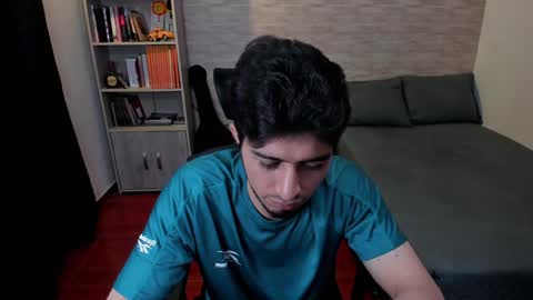 Snapshot of aaron_paul_ chatting on 23, 1, 2025 Aaron online show from 23, 1, 2025