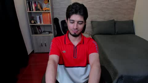 Snapshot of aaron_paul_ chatting on 24, 1, 2025 Aaron online show from 24, 1, 2025