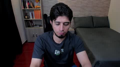 Snapshot of aaron_paul_ chatting on 27, 1, 2025 Aaron online show from 27, 1, 2025