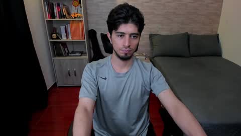 Snapshot of aaron_paul_ chatting on 2, 2, 2025 Aaron online show from 2, 2, 2025