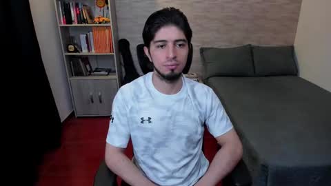 Snapshot of aaron_paul_ chatting on 17, 2, 2025 Aaron online show from 17, 2, 2025