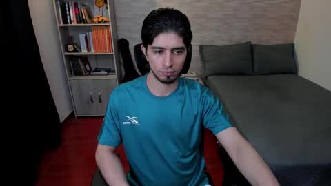 Snapshot of aaron_paul_ chatting on 18, 2, 2025 Aaron online show from 18, 2, 2025