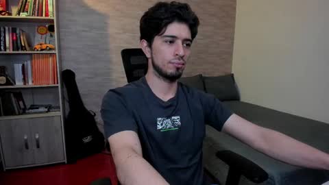 Snapshot of aaron_paul_ chatting on 23, 2, 2025 Aaron online show from 23, 2, 2025