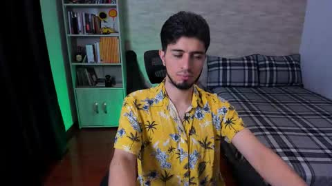 Snapshot of aaron_paul_ chatting on 13, 9, 2025 Aaron online show from 13, 9, 2025