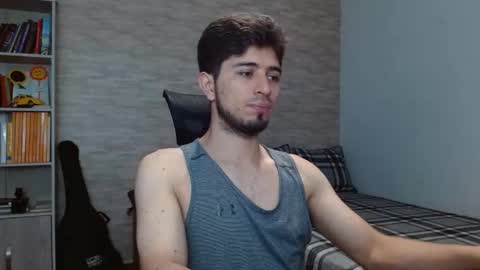 Snapshot of aaron_paul_ chatting on 22, 9, 2025 Aaron online show from 22, 9, 2025