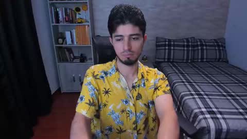 Snapshot of aaron_paul_ chatting on 25, 9, 2025 Aaron online show from 25, 9, 2025