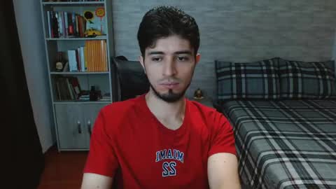 Snapshot of aaron_paul_ chatting on 26, 9, 2025 Aaron online show from 26, 9, 2025