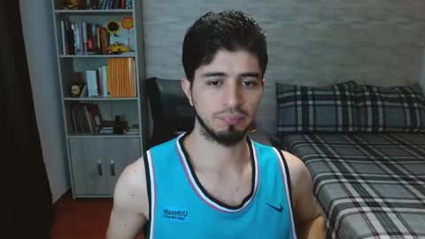 Snapshot of aaron_paul_ chatting on 30, 9, 2025 Aaron online show from 30, 9, 2025