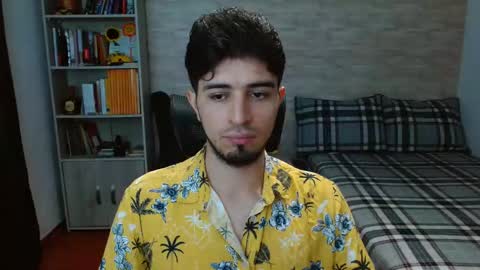 Snapshot of aaron_paul_ chatting on 21, 10, 2025 Aaron online show from 21, 10, 2025