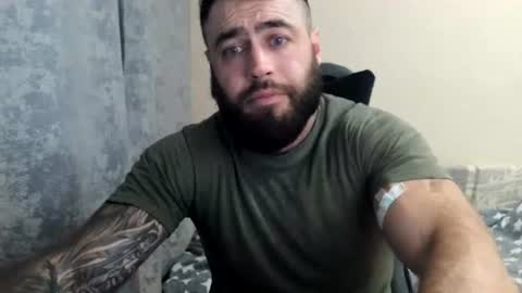 Snapshot of aaron_royal chatting on 14, 6, 2026 Davin tayl online show from 14, 6, 2026