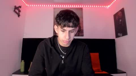 Aron online show from 28, 11, 2025