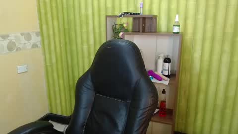 im NiallDun online show from 18, 2, 2025