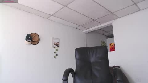 Heyy my name is Aaron online show from 23, 9, 2025