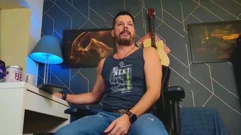 Aaron online show from 12, 10, 2025