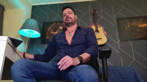 Snapshot of aaronbomer chatting on 22, 3, 2026 Aaron online show from 22, 3, 2026