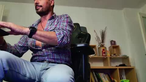 Aaron online show from 20, 5, 2026