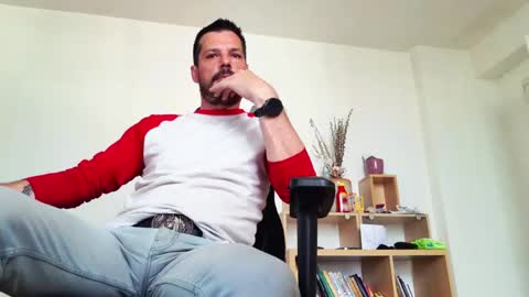 Aaron online show from 25, 5, 2026
