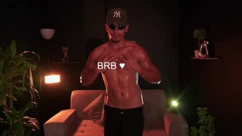 Snapshot of aaronfox_ chatting on 10, 1, 2026 AARON online show from 10, 1, 2026