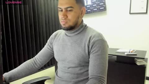 ig aaron hunter123 online show from 11, 3, 2026