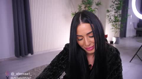 Snapshot of abbela_white chatting on 18, 1, 2025 Alexa online show from 18, 1, 2025