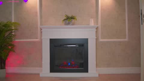 Snapshot of abbela_white chatting on 8, 11, 2025 Alexa online show from 8, 11, 2025