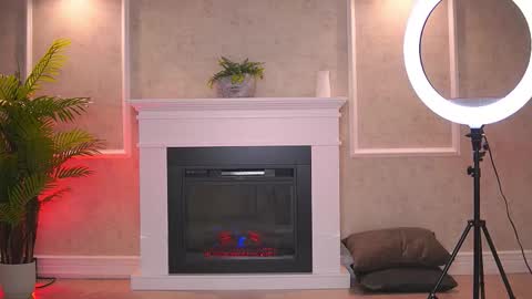 Snapshot of abbela_white chatting on 22, 11, 2025 Alexa online show from 22, 11, 2025