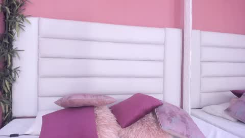 abbey_walker online show from 2, 2, 2025