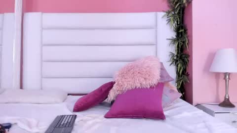 abbey_walker online show from 28, 2, 2025