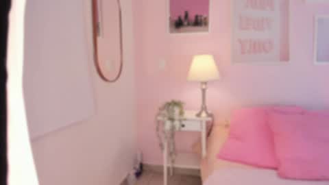 Snapshot of abbie_foxxx chatting on 2, 2, 2025 abbie online show from 2, 2, 2025