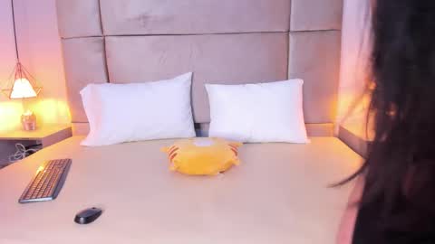 abbiethomas online show from 18, 10, 2025