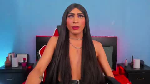 Abbigail Fuster  online show from 4, 1, 2025