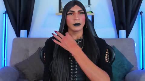 Abbigail Fuster  online show from 4, 6, 2026