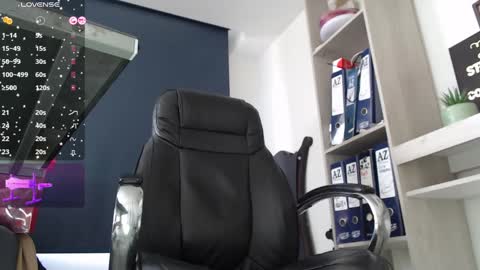 Vannesa online show from 5, 3, 2025