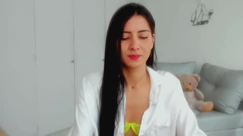 Laura  online show from 21, 12, 2025